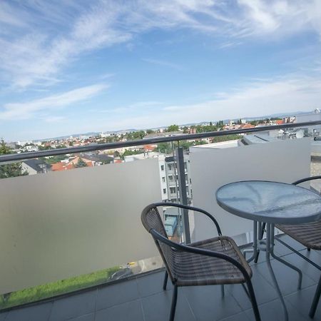 Apartman Centroom Piest'any Ngoại thất bức ảnh