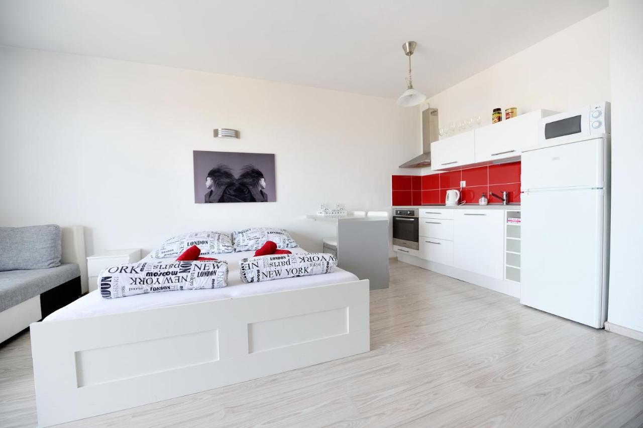 Apartman Centroom Piest'any Ngoại thất bức ảnh