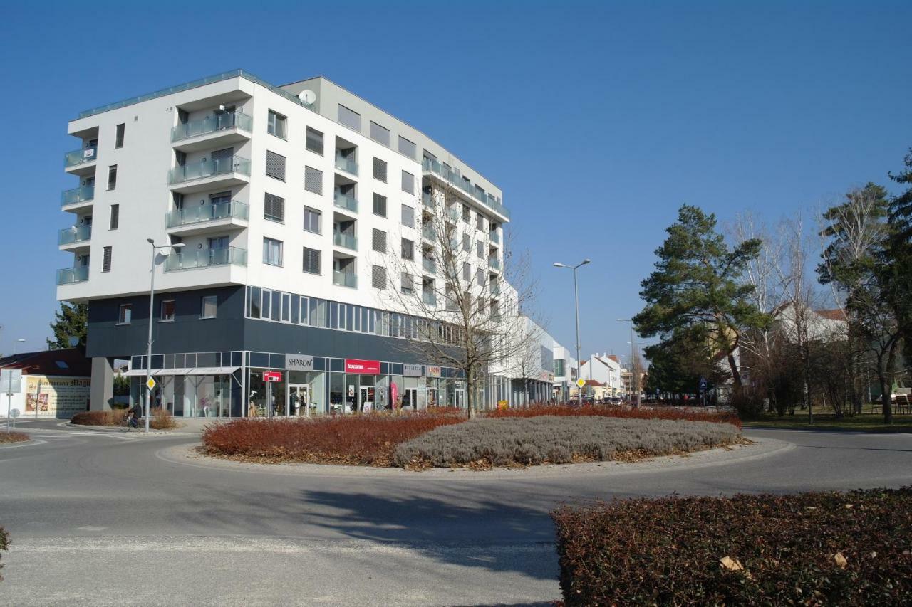Apartman Centroom Piest'any Ngoại thất bức ảnh