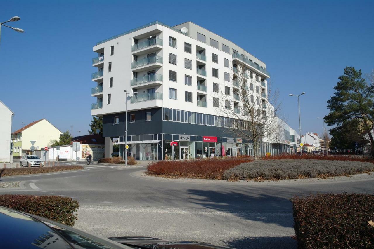 Apartman Centroom Piest'any Ngoại thất bức ảnh